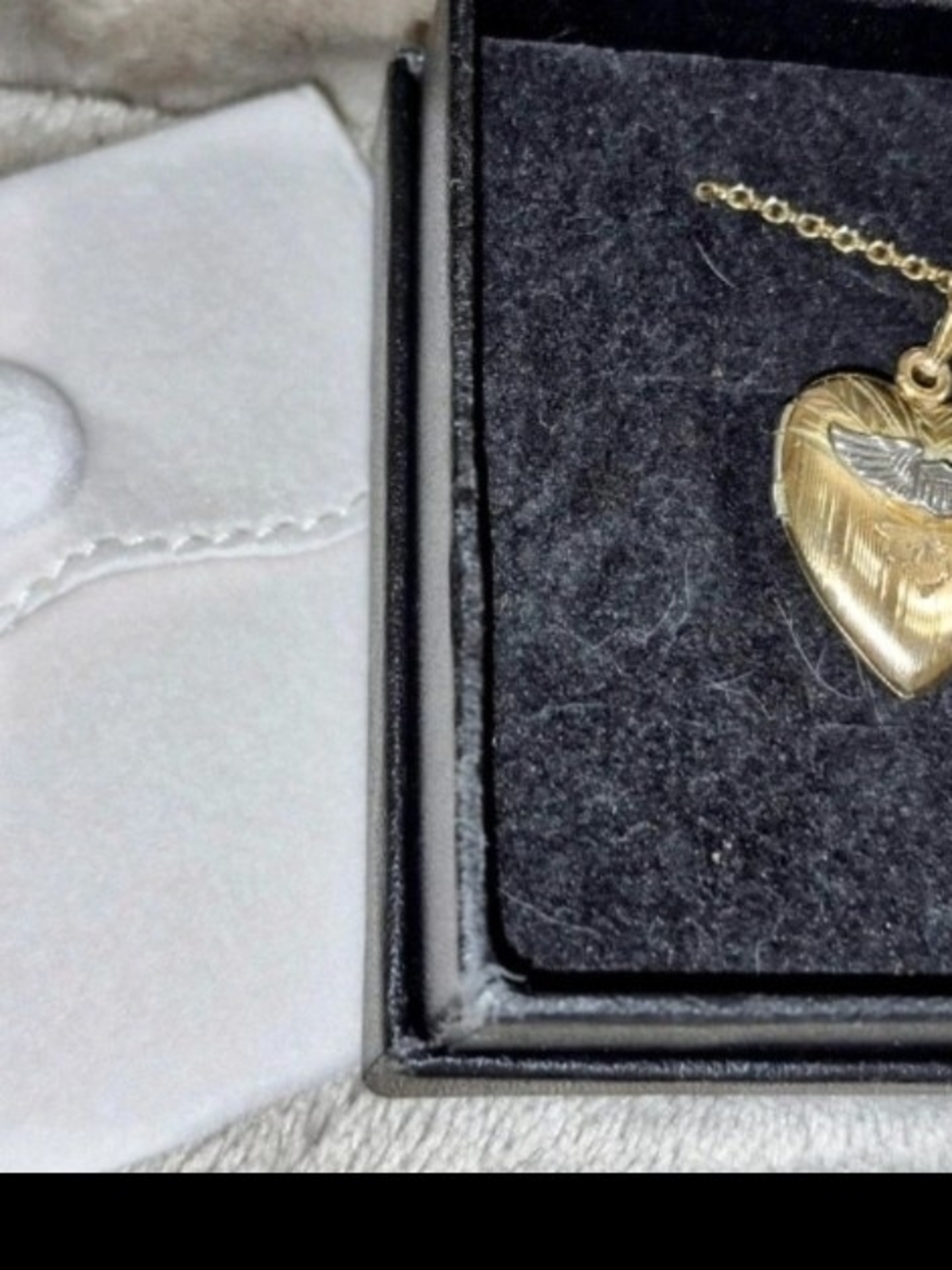 VINTAGE HEART LOCKET NECKLACE FROM A NAVY'S AVIATION MECHANIST MATE   (AD) RATE